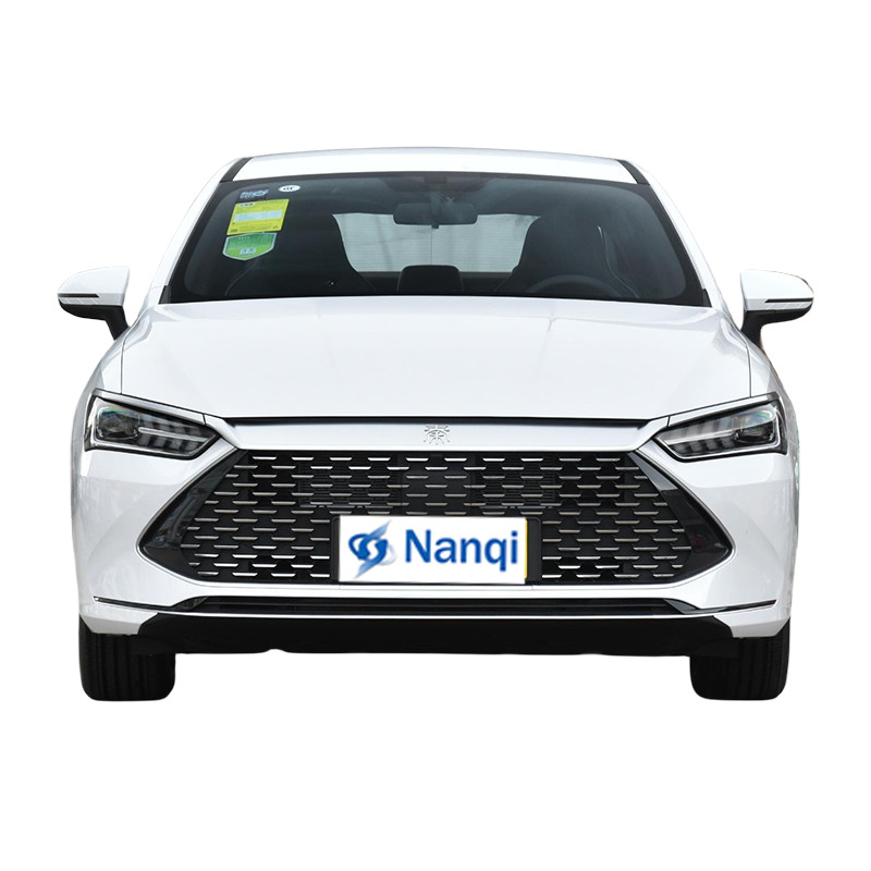 Carros BYD Plug In SUV híbrido BYD Qin Plus DM-I 4 portas 5 lugares