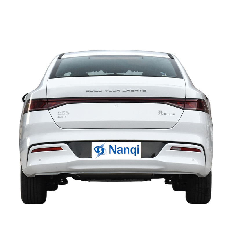 Carros BYD Plug In SUV híbrido BYD Qin Plus DM-I 4 portas 5 lugares
