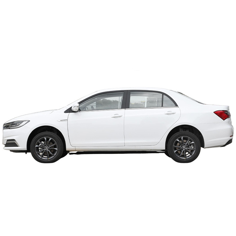 Pure Electric BYD Qin EV Veículos de Nova Energia 136P 4 portas 5 lugares Sedan